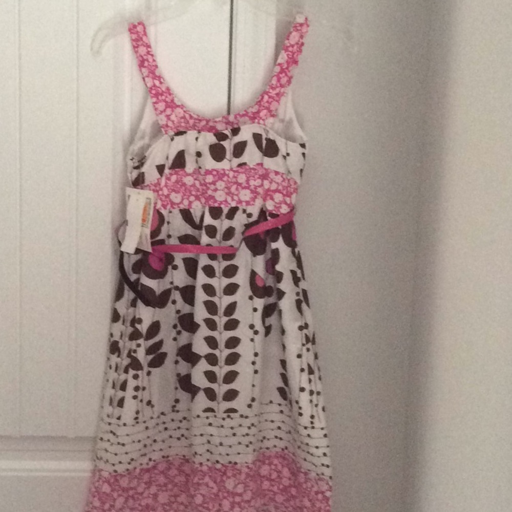 Dresses - Picture 3 of 4